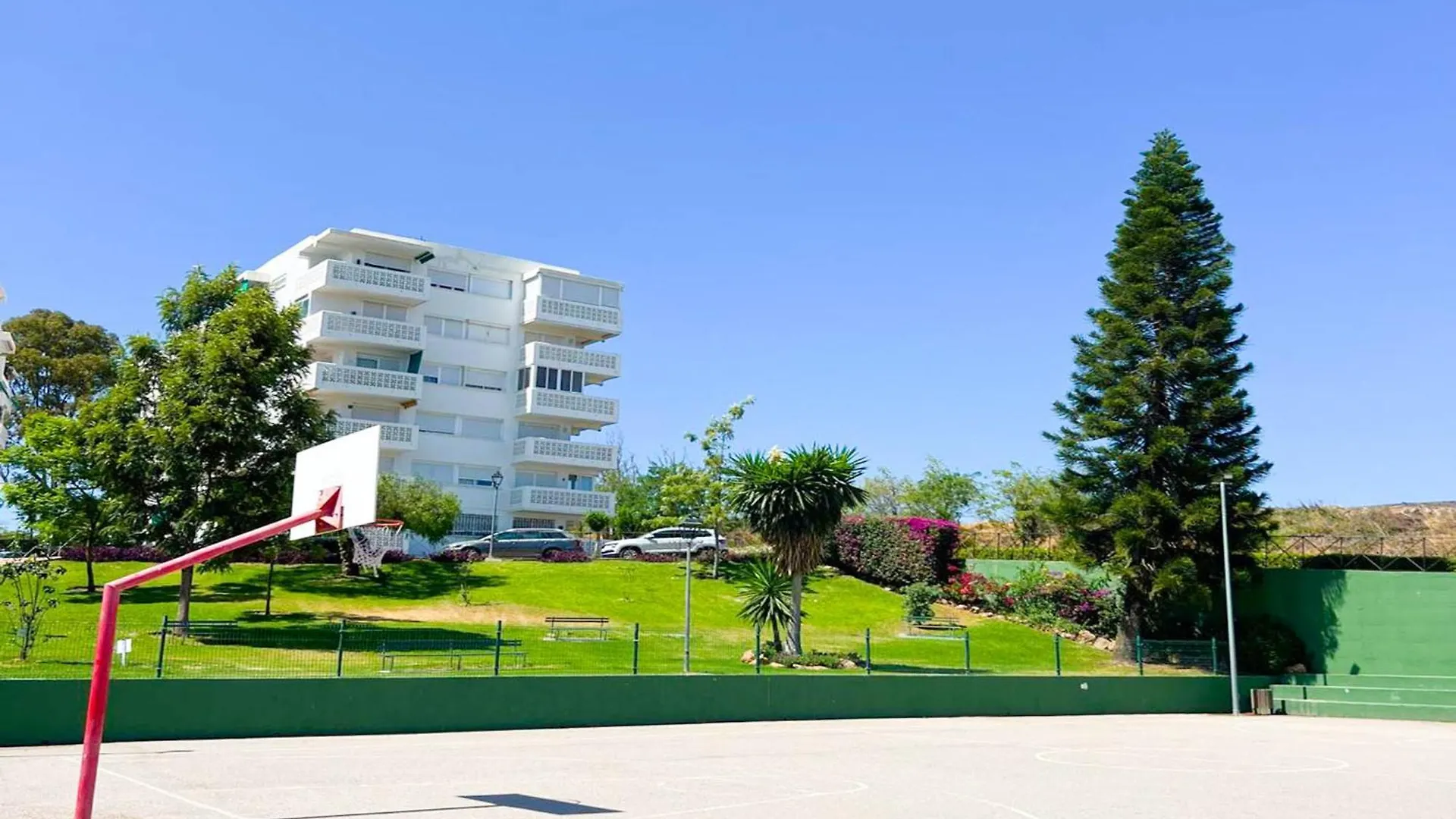 Apartment Sol & Beach Apt- Coastal Retreat By The Sea Estepona Spain