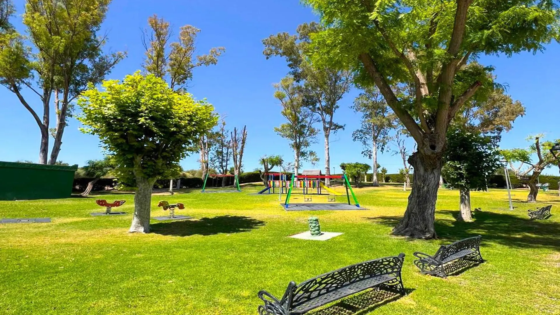 Sol & Beach Apt- Coastal Retreat By The Sea Estepona